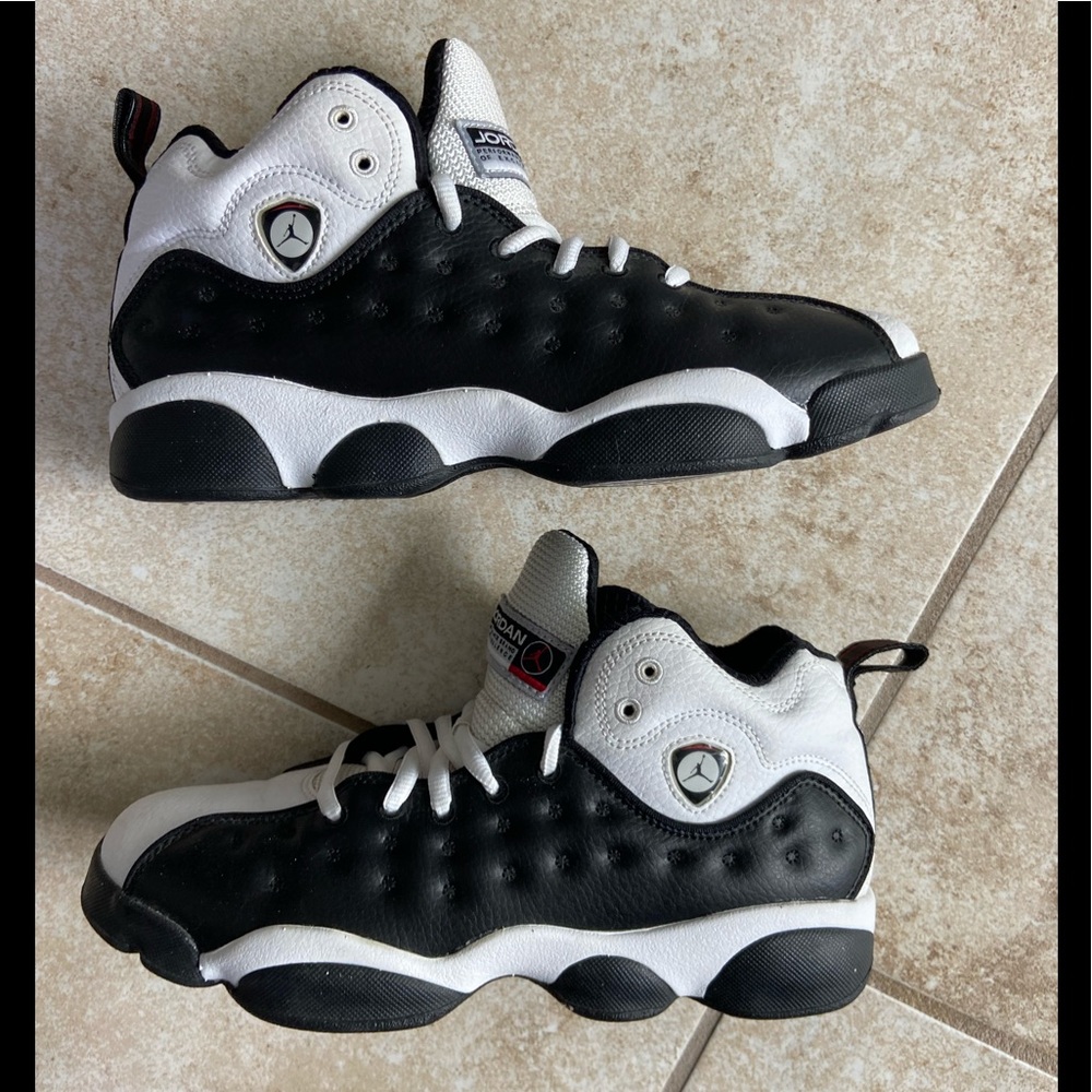 Nike Air Jordan Jumpman Team 2, size 7 Youth / 8.5 Women’s